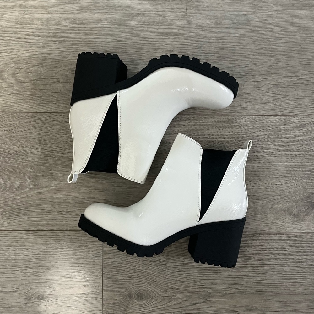 Dirty Laundry Boots - Size 7.5